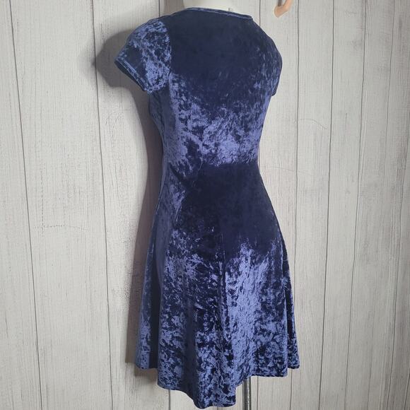 Vintage 90s Y2K Blue Crushed Velvet Short Sleeve Fit And Flare Mini Dress No Tag - Picture 4 of 6